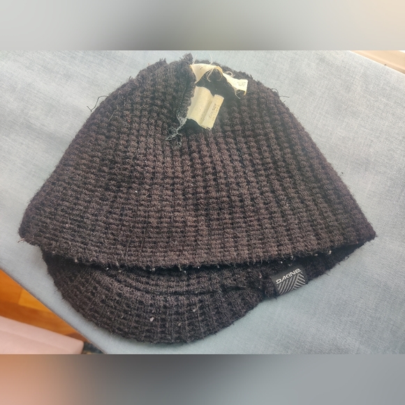 Dakine Dark Knit Beanie - Picture 5 of 5